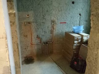 水、电管开槽施工
